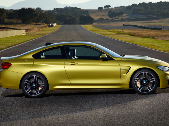 BMW M4 Coupe фото