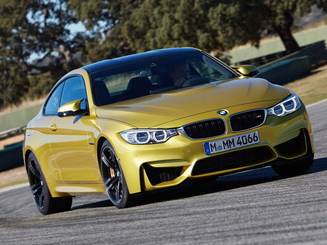 BMW M4 Coupe фото