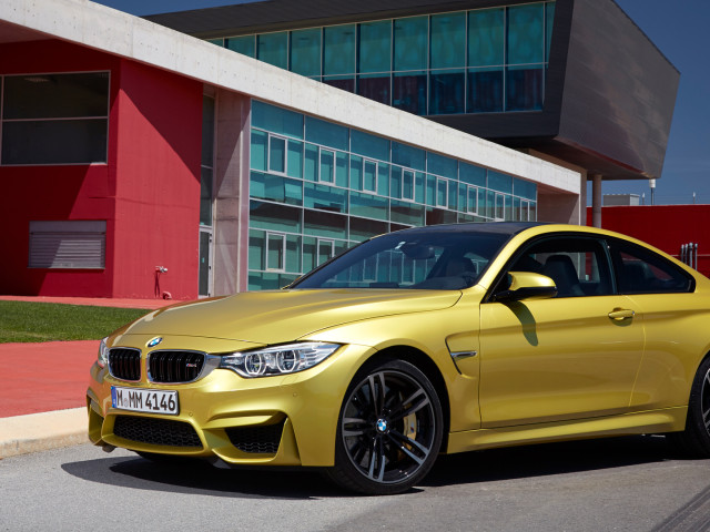 BMW M4 Coupe фото