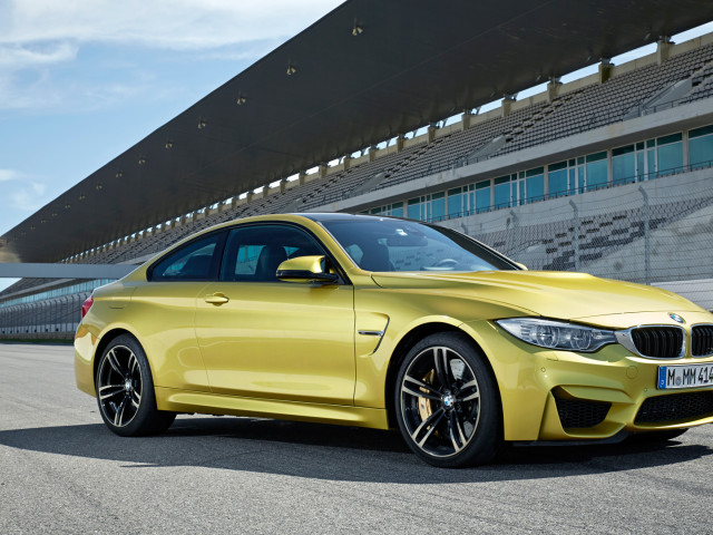 BMW M4 Coupe фото