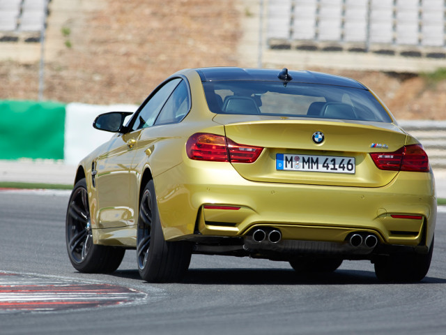 BMW M4 Coupe фото