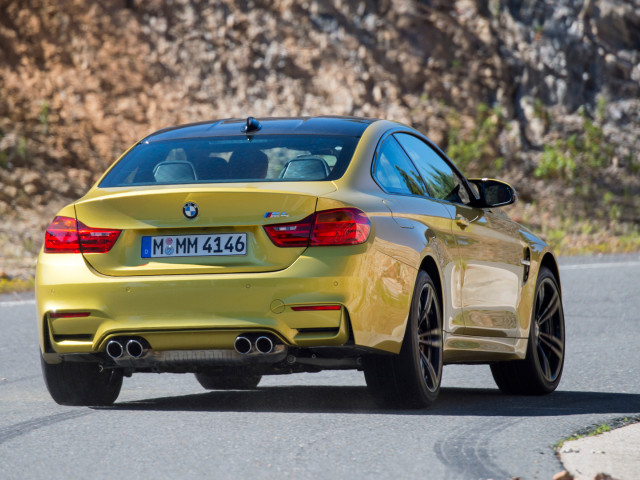 BMW M4 Coupe фото