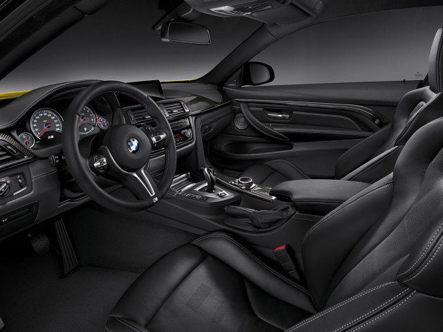 BMW M4 Coupe фото