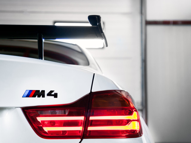 BMW M4 Coupe фото