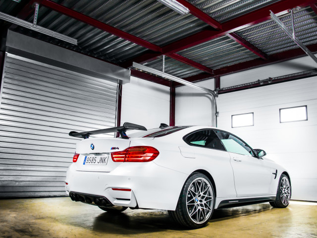 BMW M4 Coupe фото