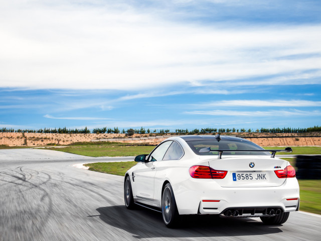 BMW M4 Coupe фото