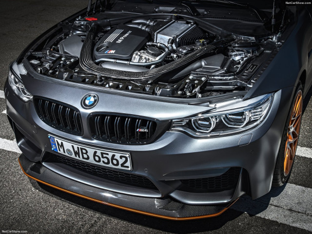 BMW M4 GTS фото