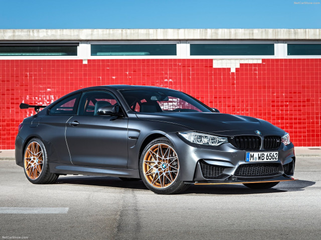 BMW M4 GTS фото