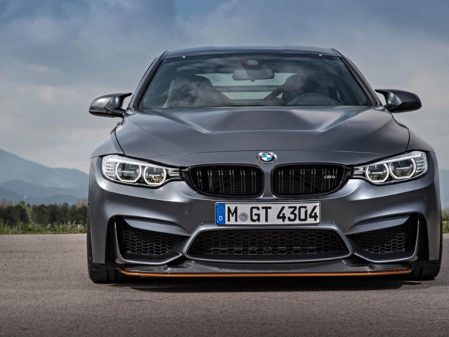 BMW M4 GTS фото