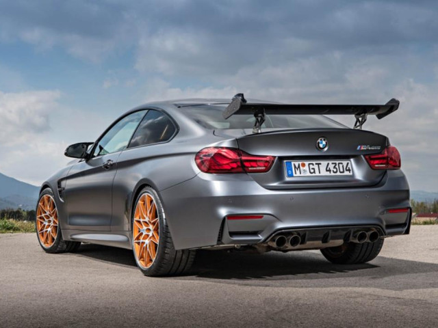 BMW M4 GTS фото