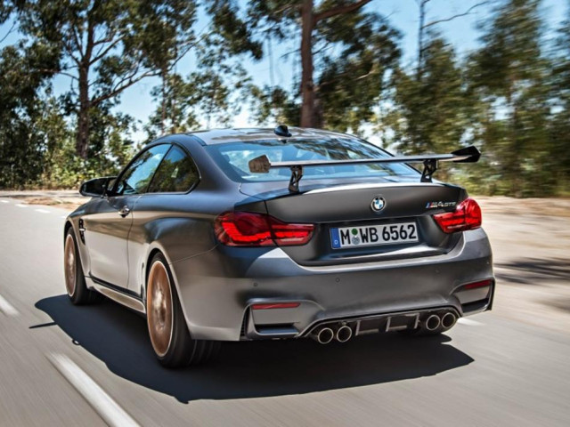 BMW M4 GTS фото