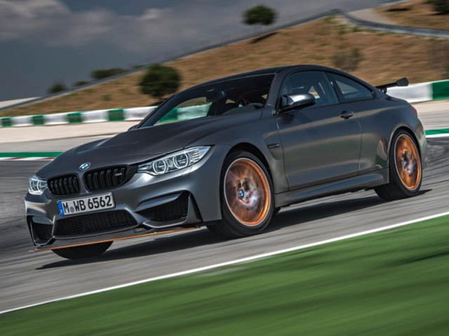 BMW M4 GTS фото