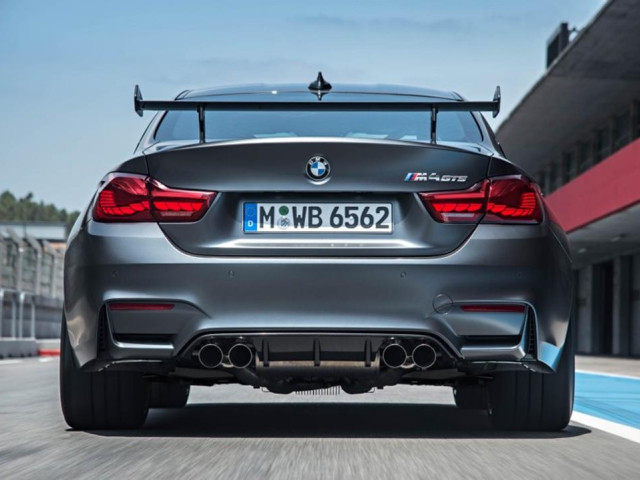 BMW M4 GTS фото