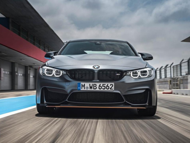 BMW M4 GTS фото