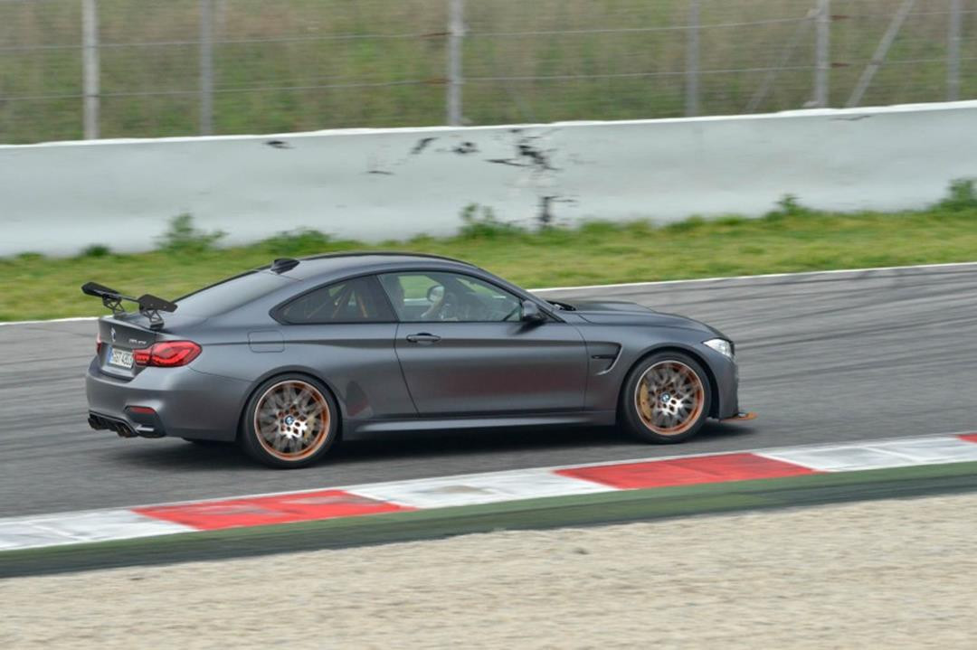 BMW M4 GTS фото 170101