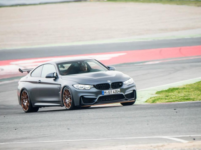 BMW M4 GTS фото