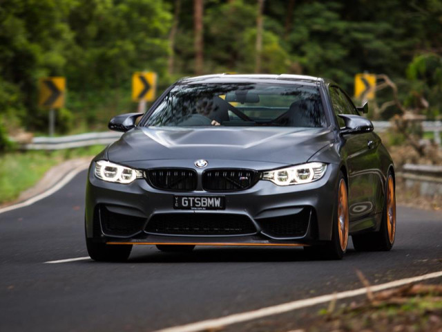 BMW M4 GTS фото