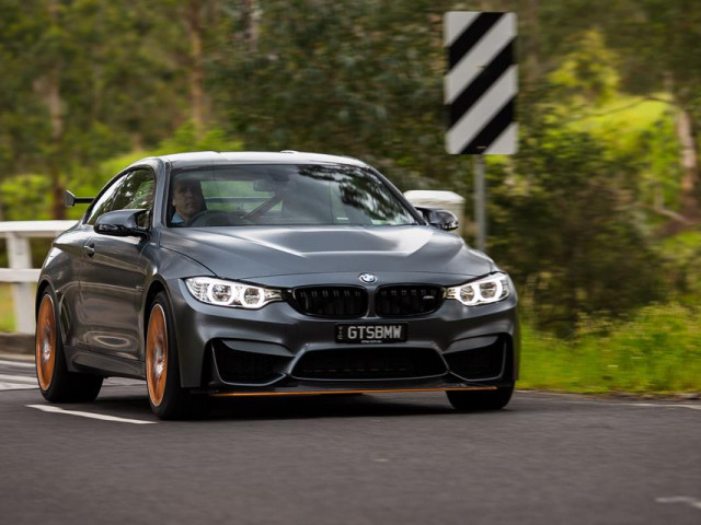 BMW M4 GTS фото