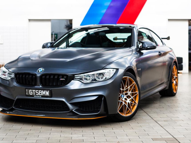 BMW M4 GTS фото