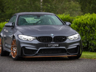 BMW M4 GTS фото