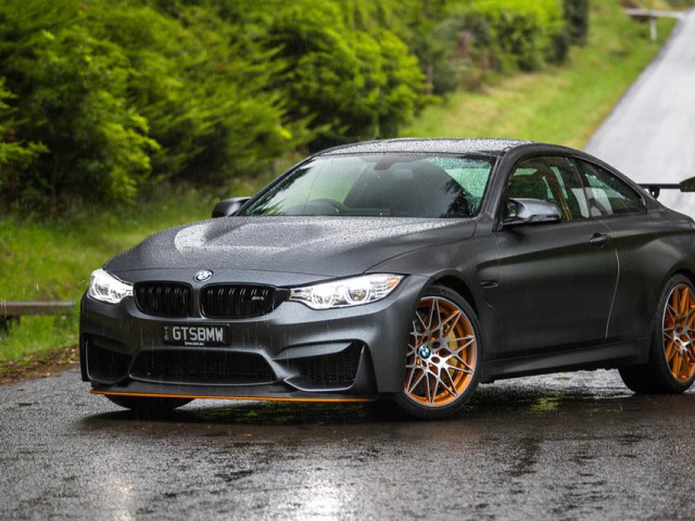 BMW M4 GTS фото