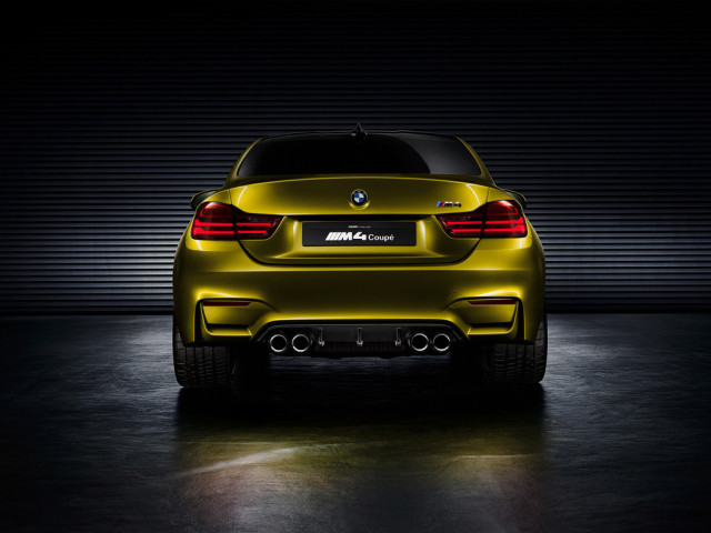 BMW M4 фото