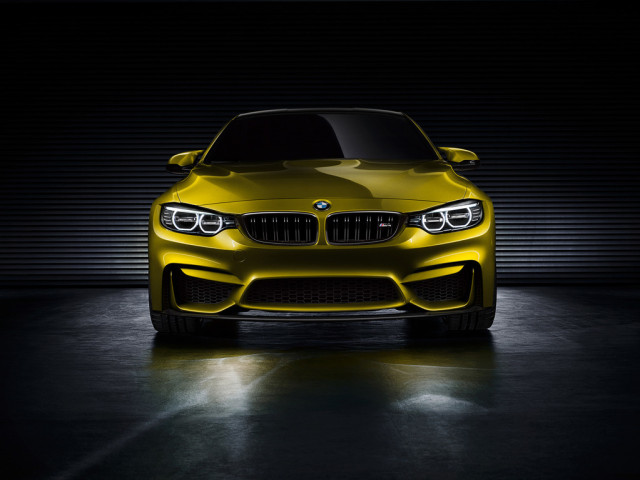 BMW M4 фото