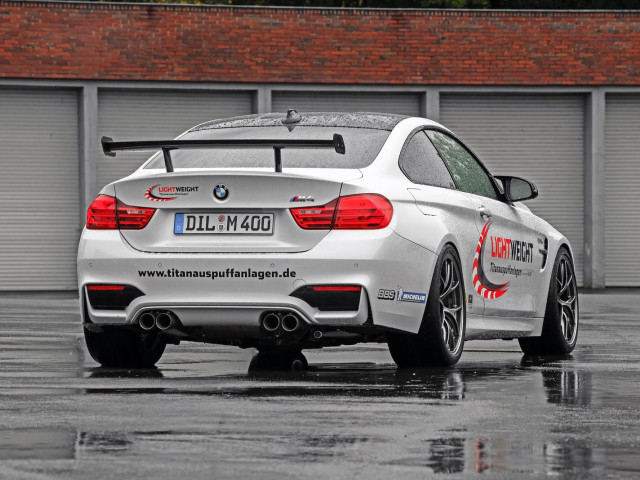 BMW M4 фото