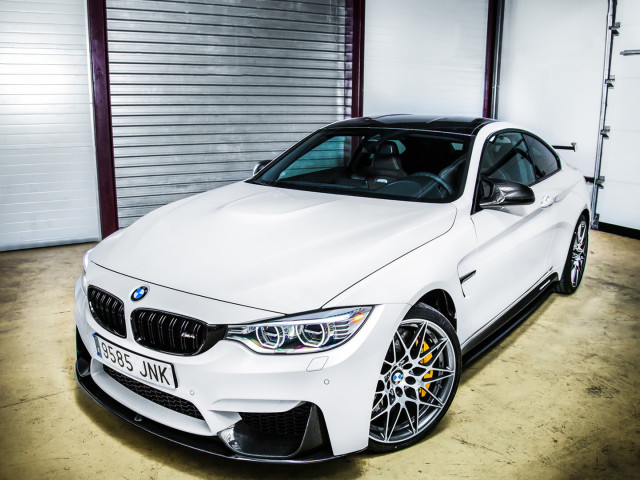 BMW M4 фото