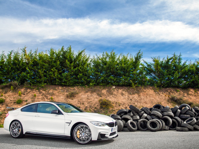 BMW M4 фото