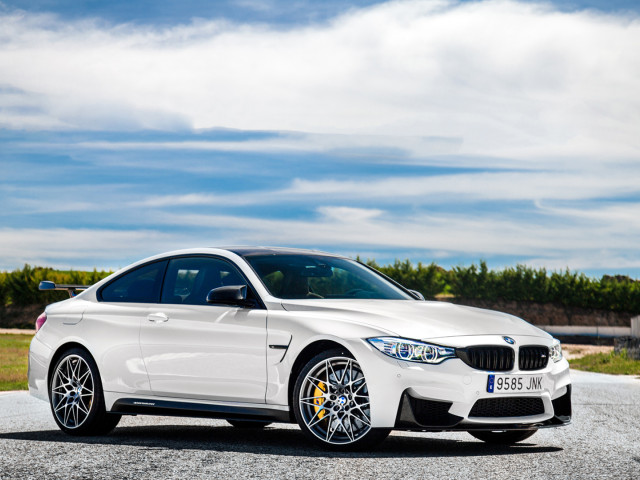 BMW M4 фото