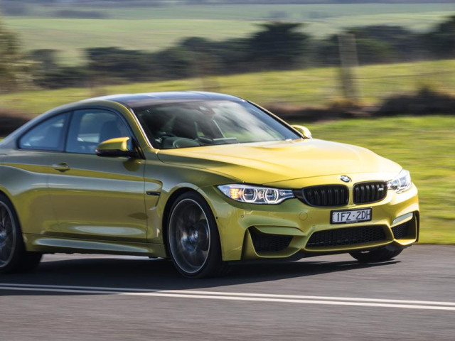 BMW M4 фото