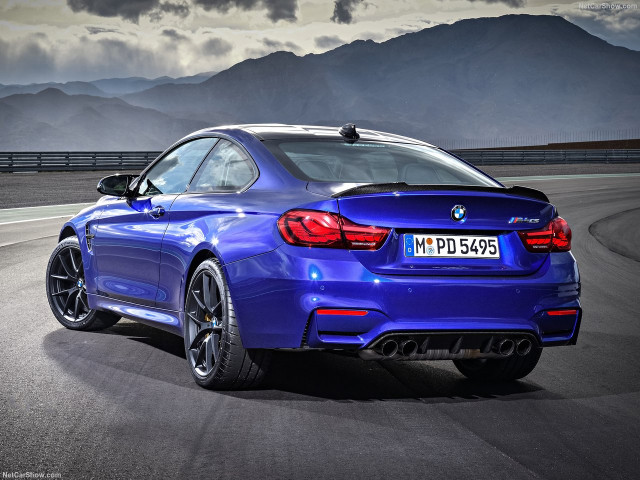 BMW M4 фото