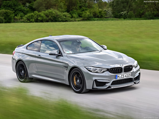 BMW M4 фото