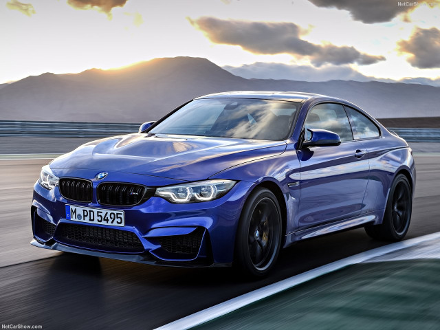 BMW M4 фото