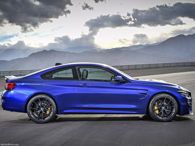 BMW M4 фото