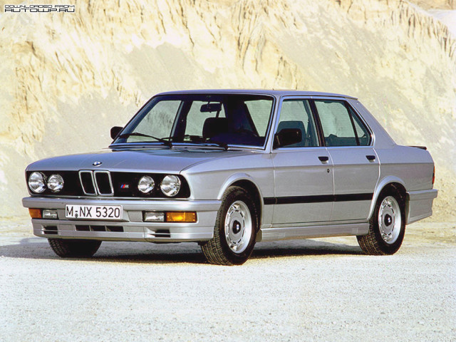 BMW M5 E28 фото