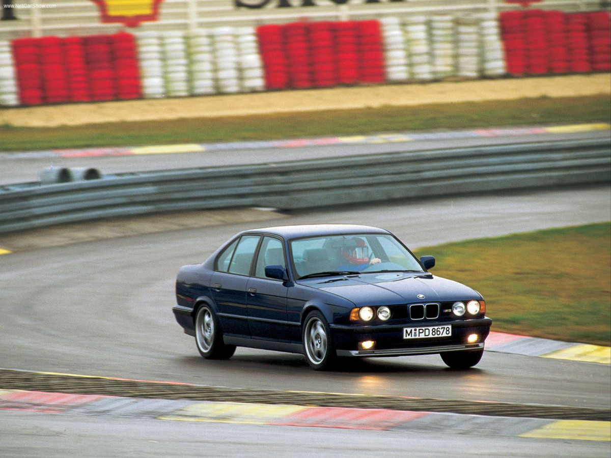 BMW M5 E34 фото 54232