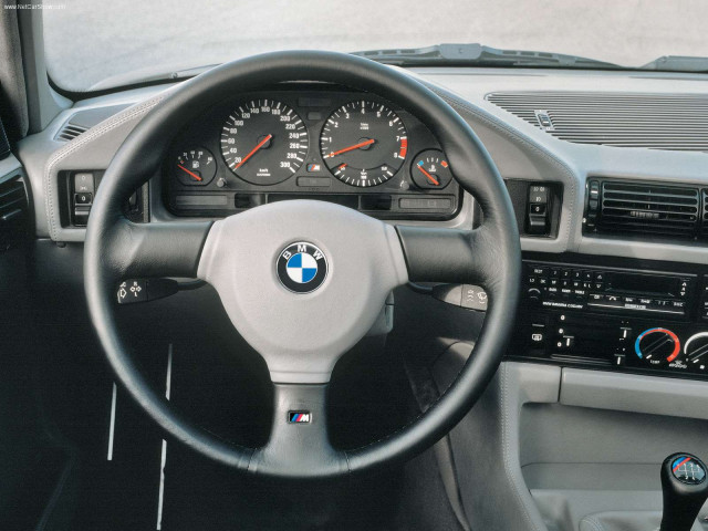 BMW M5 E34 фото