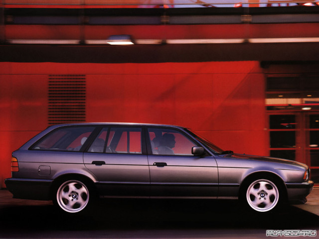 BMW M5 E34 фото