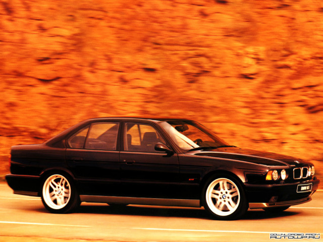 BMW M5 E34 фото