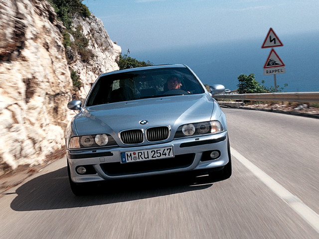 BMW M5 E39 фото