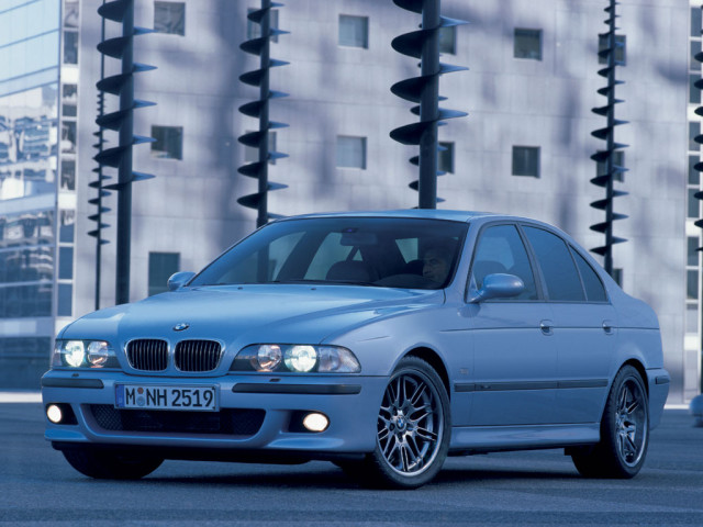 BMW M5 E39 фото