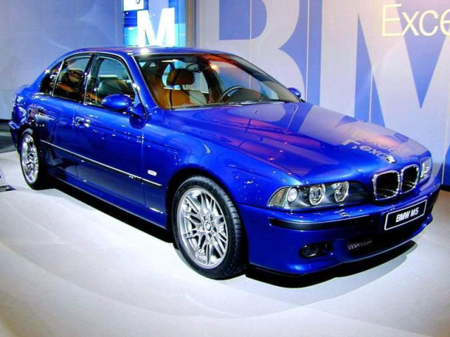 BMW M5 E39 фото