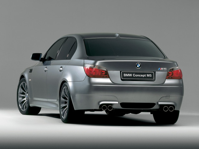 BMW M5 E60 фото