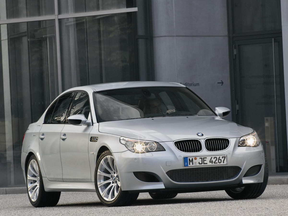 BMW M5 E60 фото 15221