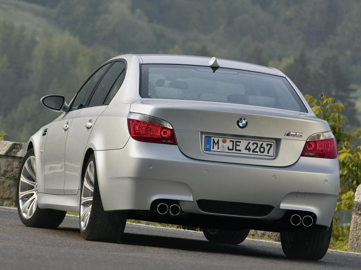 BMW M5 E60 фото 15223