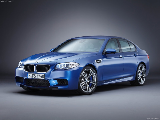 BMW M5 F10 фото