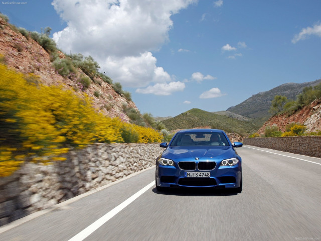 BMW M5 F10 фото