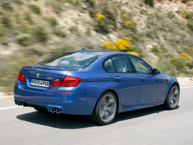 BMW M5 F10 фото